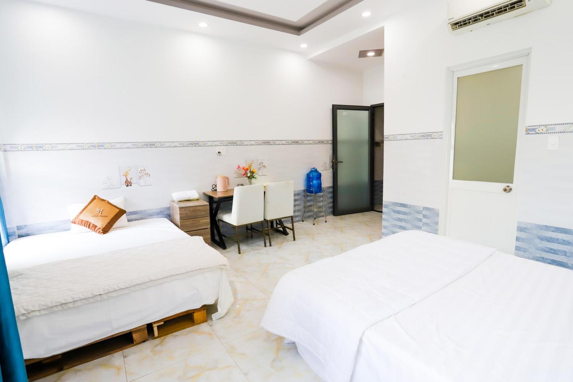 Hotel Tram Anh Nhon Trach Екстер'єр фото