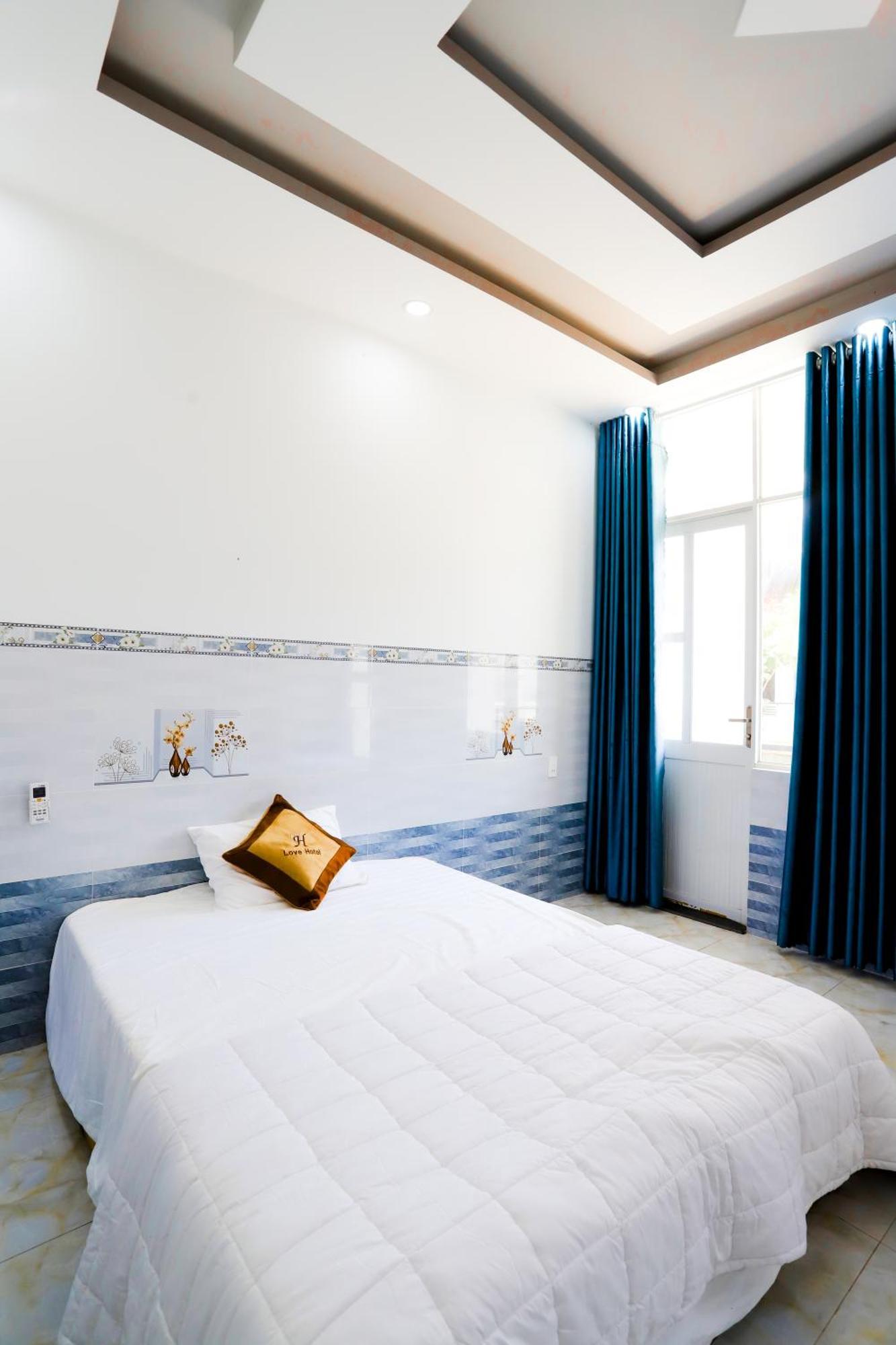 Hotel Tram Anh Nhon Trach Екстер'єр фото